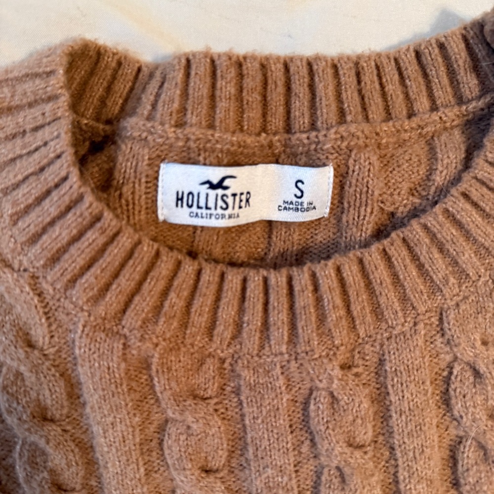 Hollister Men's Brown Sweater
